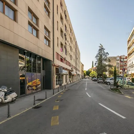 Center With Balcony Apartment